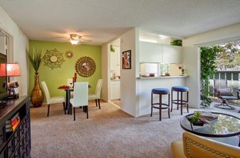 Fully equipped kitchens and dining